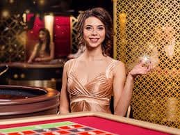 Tampilan antarmuka Diamond Empire di platform betjek